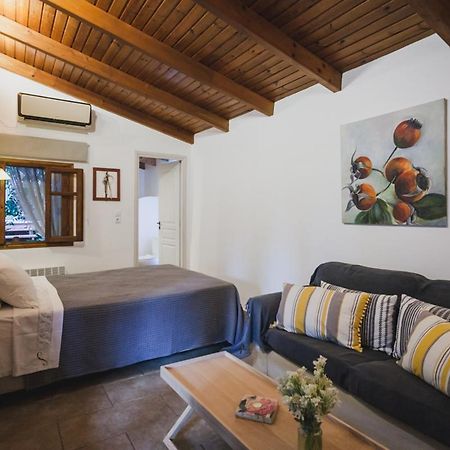 Small Guesthouse In The Garden Amarynthos Luaran gambar