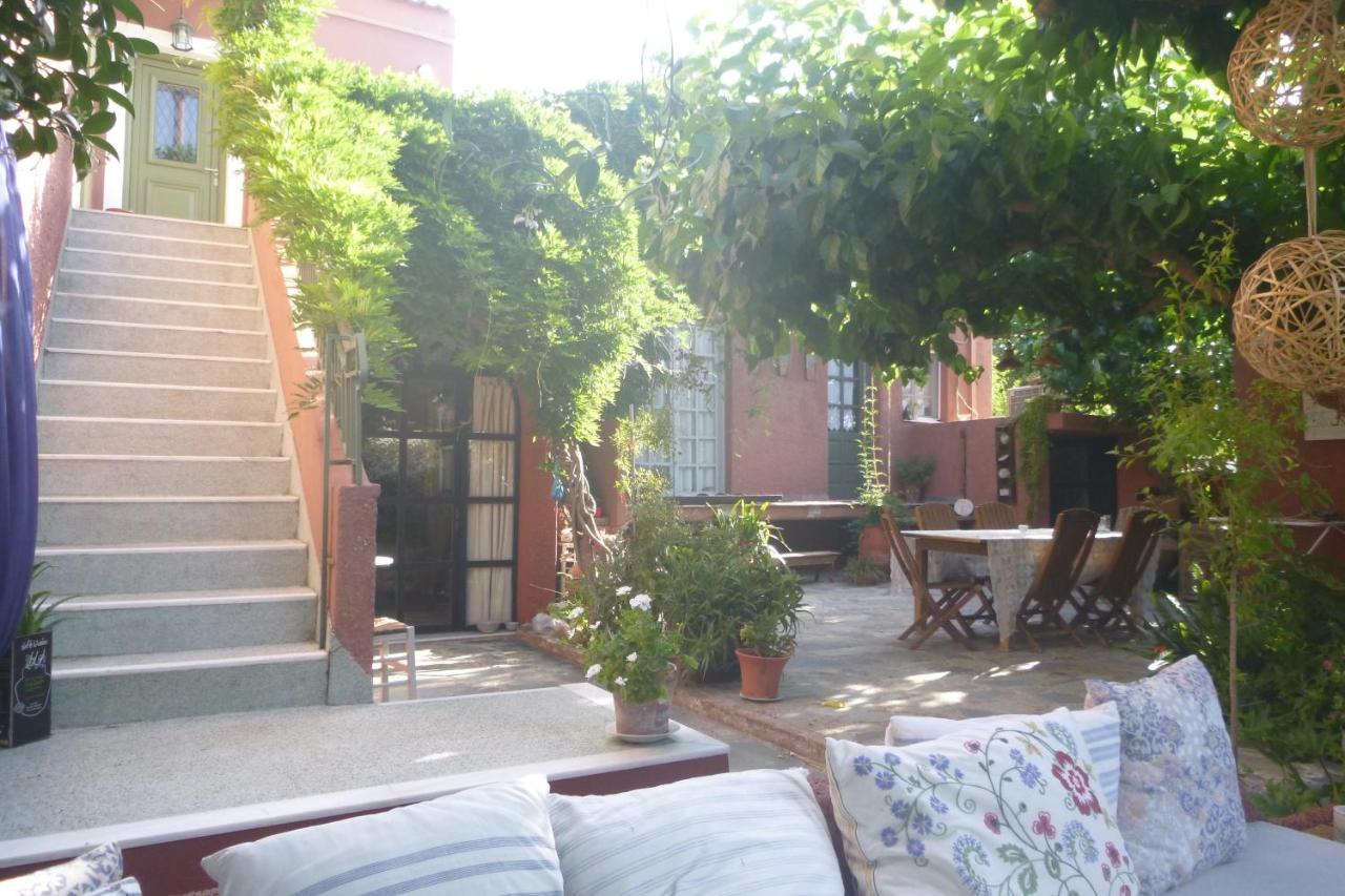Small Guesthouse In The Garden Amarynthos Luaran gambar